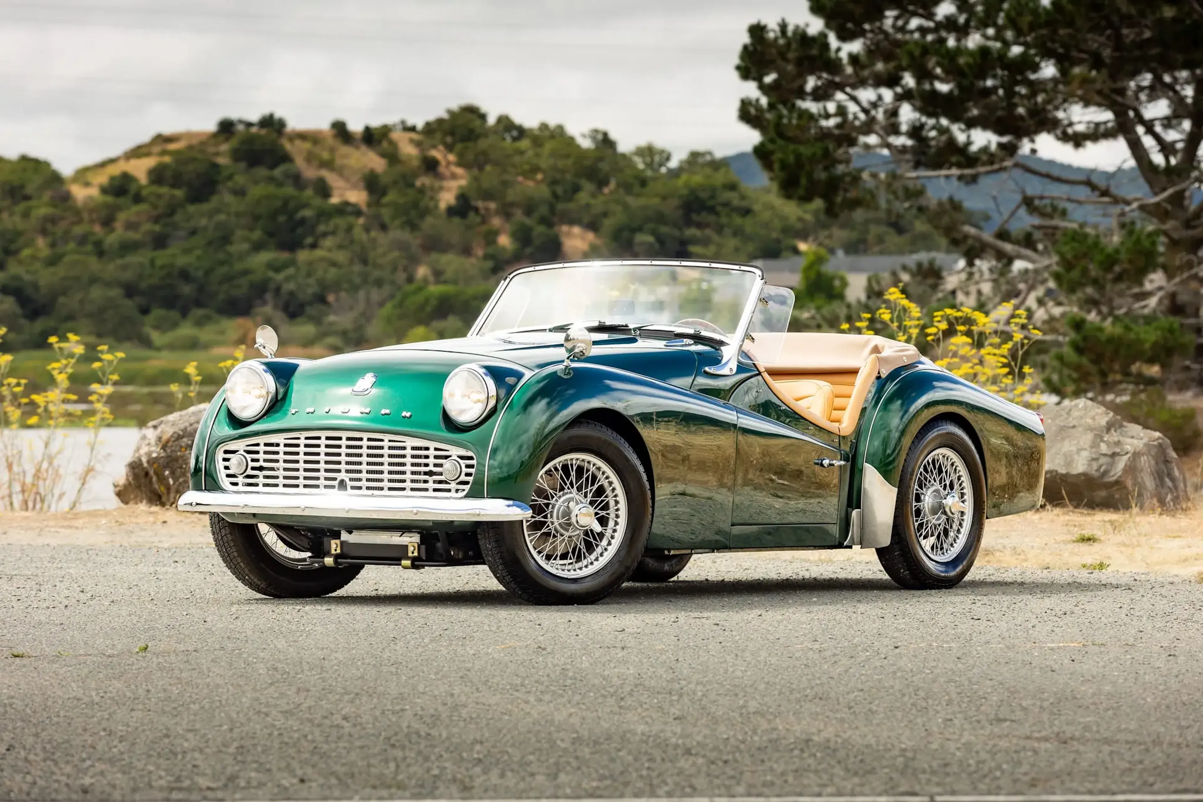 美品　TRIUMPH TRIPLE ROADSTER トライアンフ　34 1957 Triumph TR3 VIN TS17794L | Hagerty Valuation Tools®